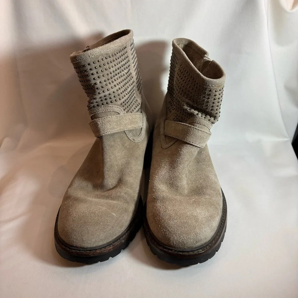 COACH Sz 8B Gates Moto Style Suede Ankle Boots Studded Chunky Sole Rounded Toe - Picture 3 of 16